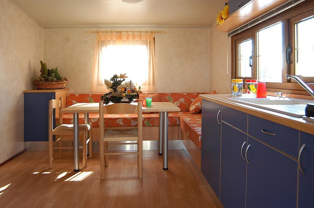 פורטופראיו Acquaviva Village Camping חדר תמונה
